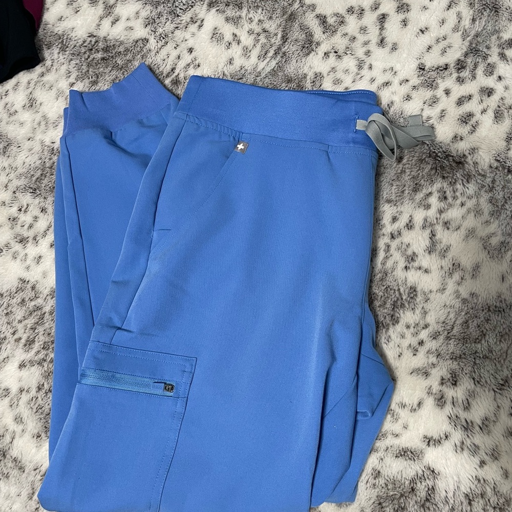 Figs ceil blue jogger size M